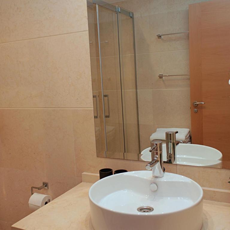 Garden App. Golf at Sea Estepona - Three-Bedroom Apartment with Water View - 25