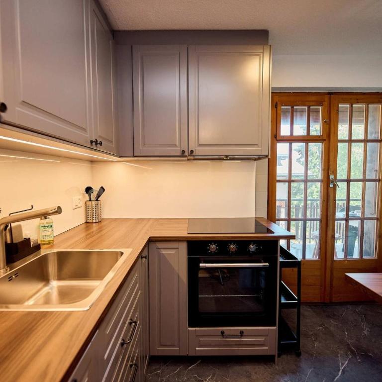 Immeuble Les Cretes - Apartment with Balcony - 3