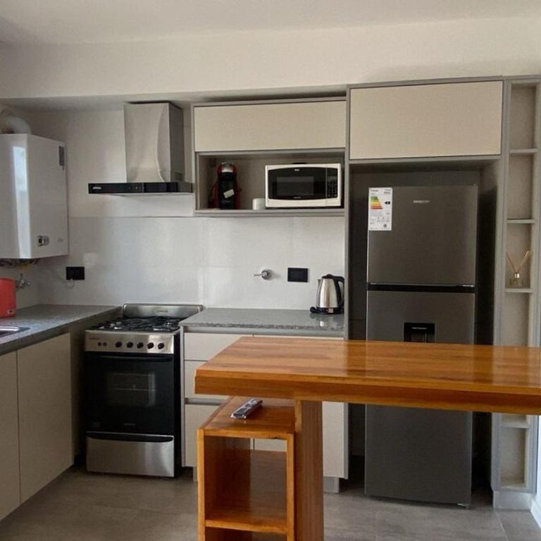 Departamento con Cochera en zona Aldrey Guemes - Apartamento de 1 dormitorio - 5