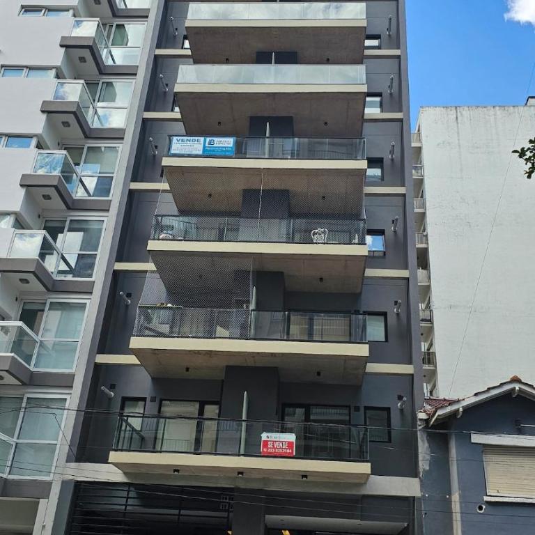Departamento con Cochera en zona Aldrey Guemes - Apartamento de 1 dormitorio - 10