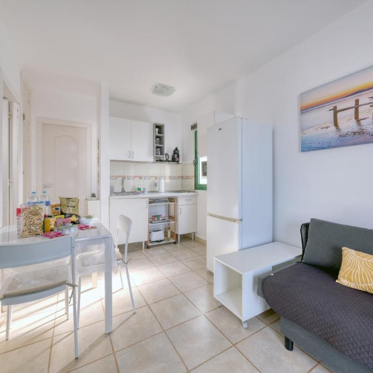 Suite Cozy Relax - Pool and 400 M to the Beach By Lanzarote Vacation Homes - Apartamento con vistas al jardín - 11