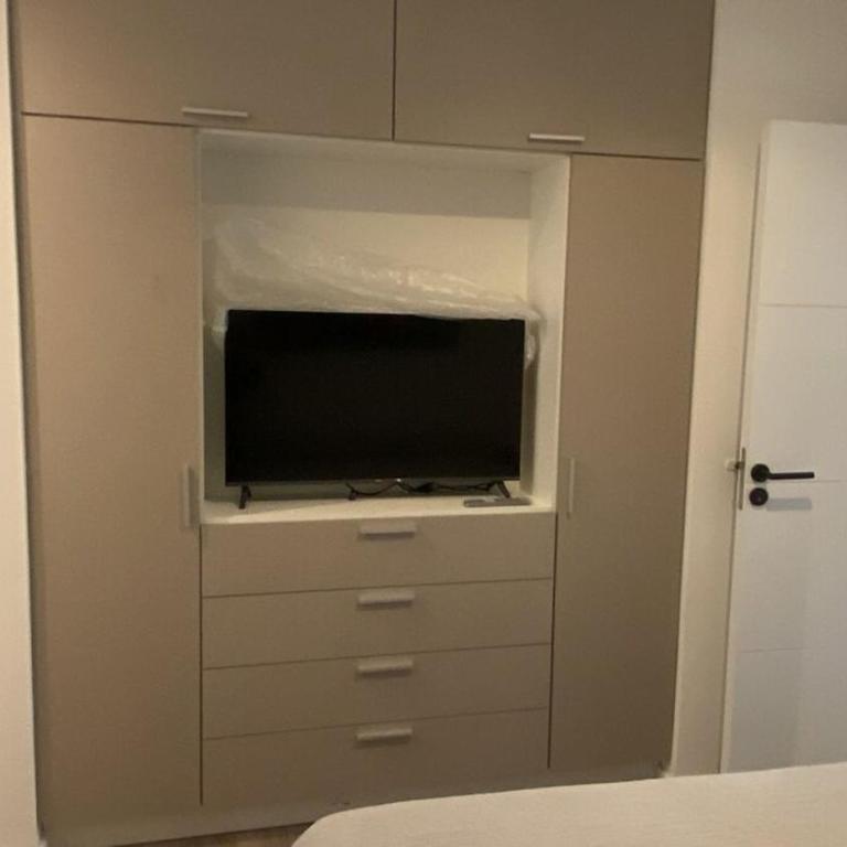 Departamento con Cochera en zona Aldrey Guemes - Apartamento de 1 dormitorio - 14