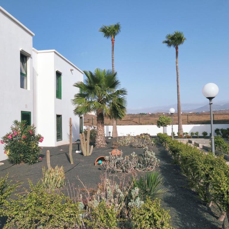Suite Cozy Relax - Pool and 400 M to the Beach By Lanzarote Vacation Homes - Apartamento con vistas al jardín - 25