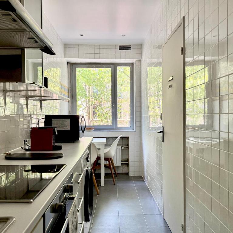 Chic and Spacious 2 rooms -Near Champs-Élysées - Victor Hugo - Appartement 1 Chambre - 14