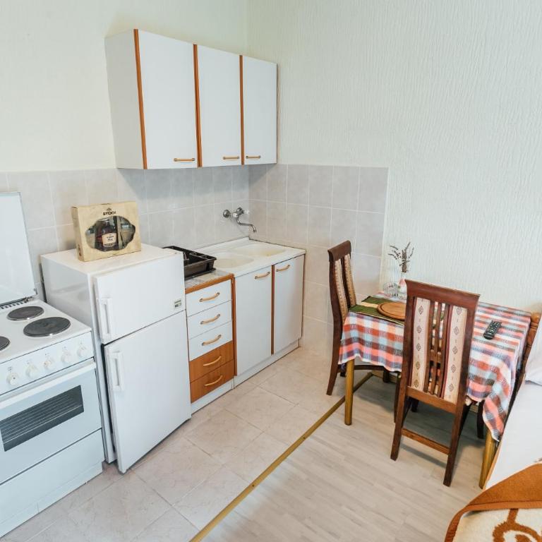 Guest House Bajceta - Standard Triple Room - 5