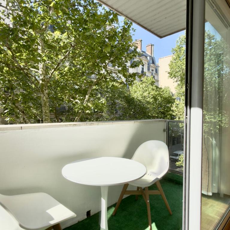 Chic and Spacious 2 rooms -Near Champs-Élysées - Victor Hugo - Appartement 1 Chambre - 18