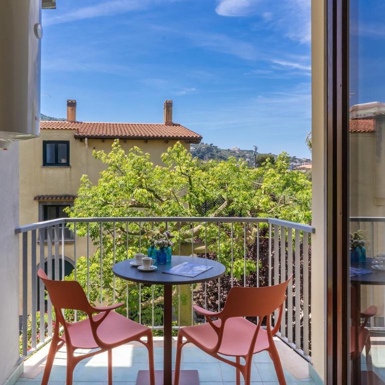 Suite Noceti with Balcony Walk to Sorrento downtown by Feeling Italy - Appartamento - 2