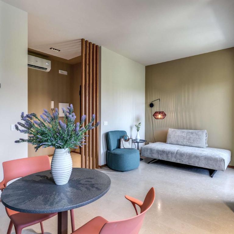 Suite Noceti with Balcony Walk to Sorrento downtown by Feeling Italy - Appartamento - 19