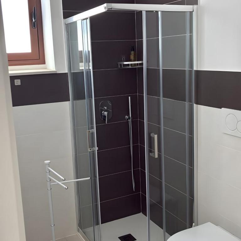 Sveva Home Experience - Appartamento Superior con 1 Camera da Letto e Balcone - 10