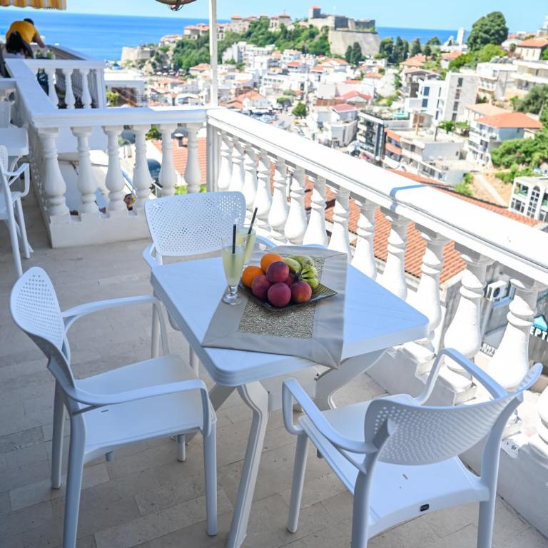 Guesthouse Elsa - Triple Room with Sea View - 7
