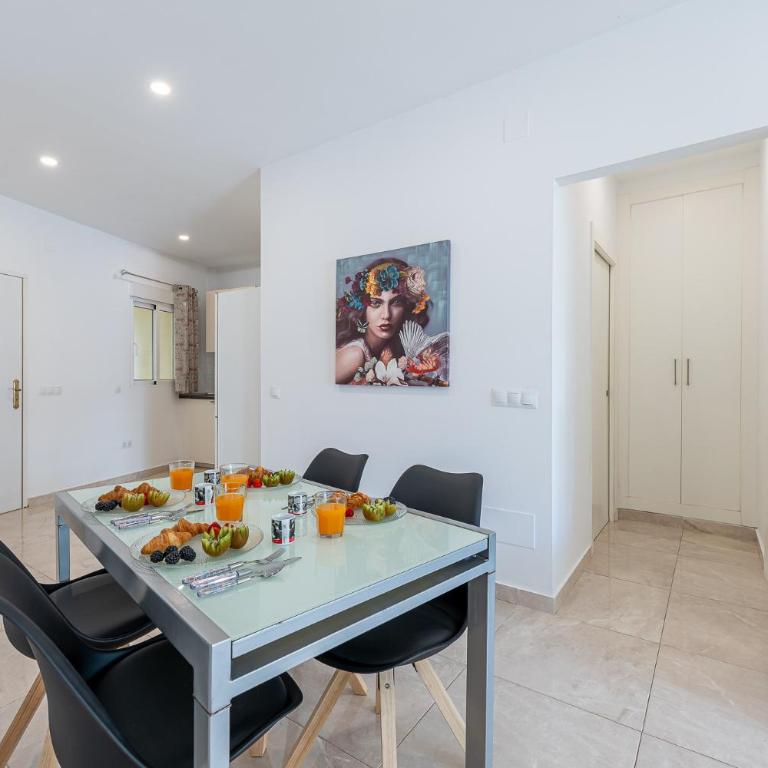 797 HOLIDAY RENTALS- Apartamento dentro de Puerto Marina-Playa a 1 min - Apartment - Ground Floor - 2