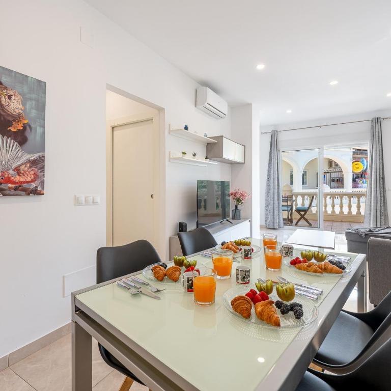 797 HOLIDAY RENTALS- Apartamento dentro de Puerto Marina-Playa a 1 min - Apartment - Ground Floor - 9