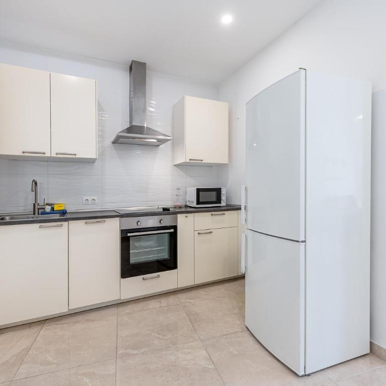 797 HOLIDAY RENTALS- Apartamento dentro de Puerto Marina-Playa a 1 min - Apartment - Ground Floor - 14