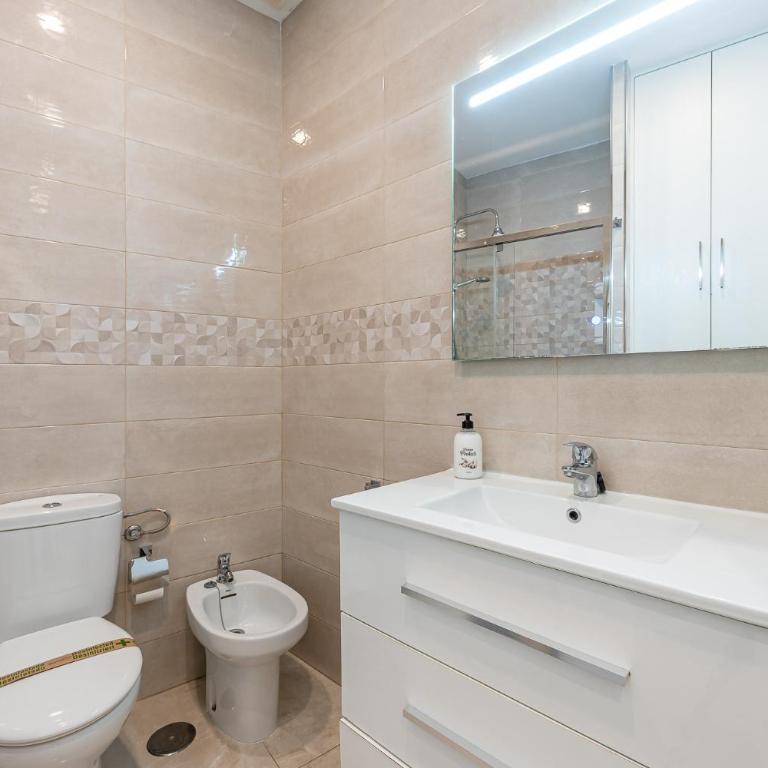 797 HOLIDAY RENTALS- Apartamento dentro de Puerto Marina-Playa a 1 min - Apartment - Ground Floor - 16