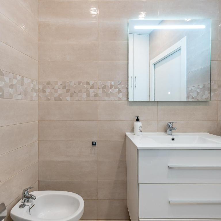 797 HOLIDAY RENTALS- Apartamento dentro de Puerto Marina-Playa a 1 min - Apartment - Ground Floor - 17