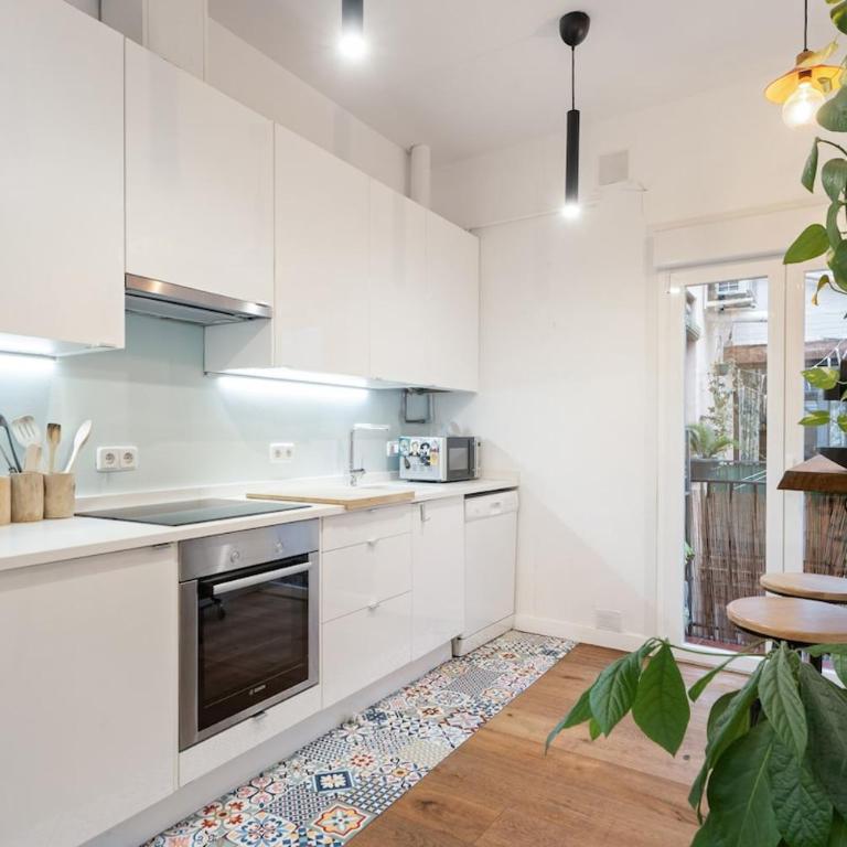 Apartment in Madrid - Three-Bedroom Apartment - 13