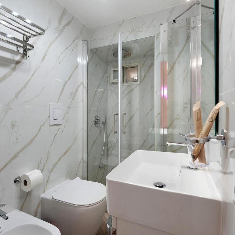 Casa Anema E Core - Appartamento con doccia - 16
