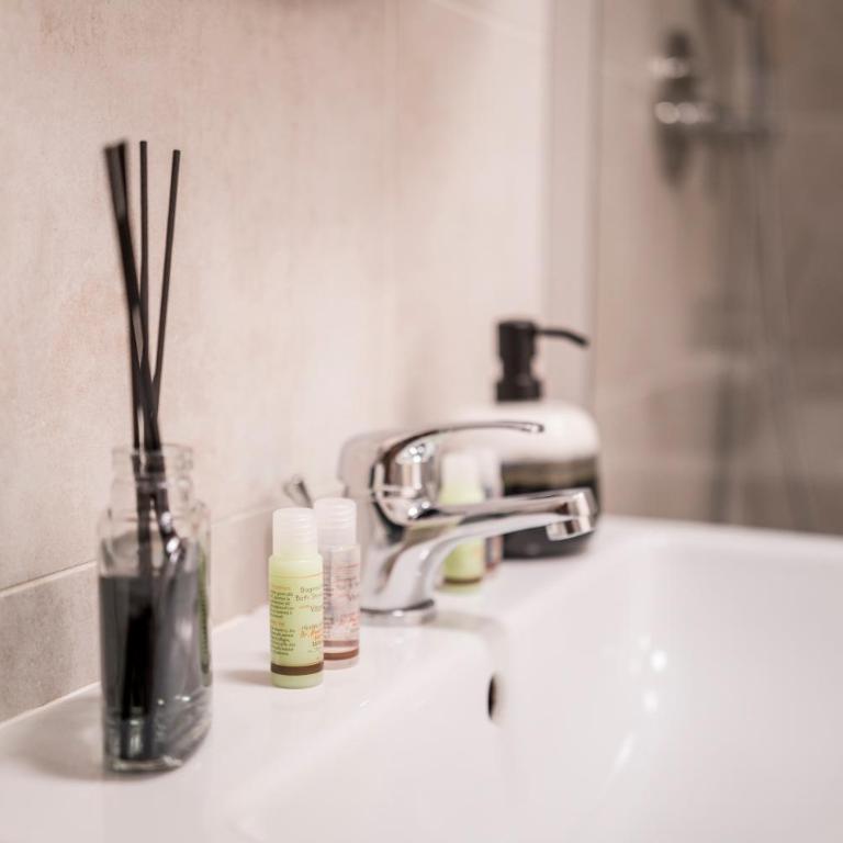 Ponti Cozy Apartment - Private Parking available, Near Navigli, Romolo Metro and Duomo - Appartamento Superior - 9