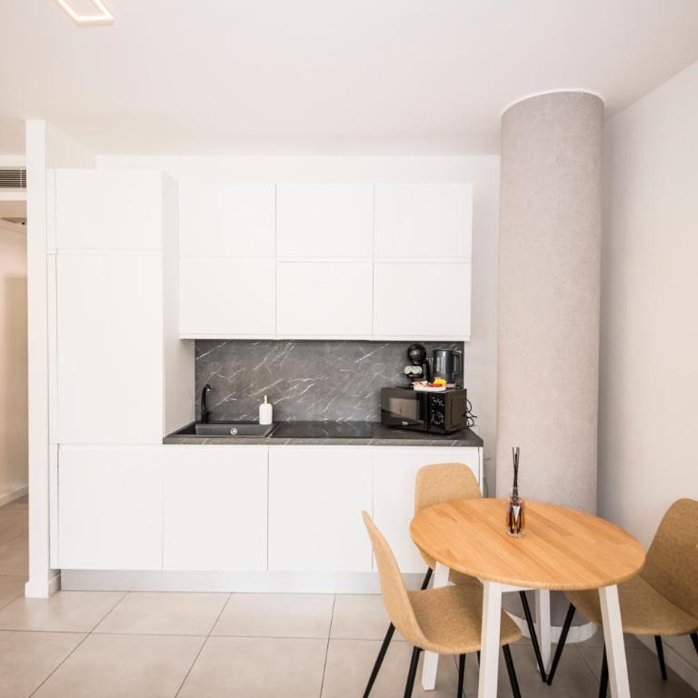 Ponti Cozy Apartment - Private Parking available, Near Navigli, Romolo Metro and Duomo - Appartamento Superior - 26