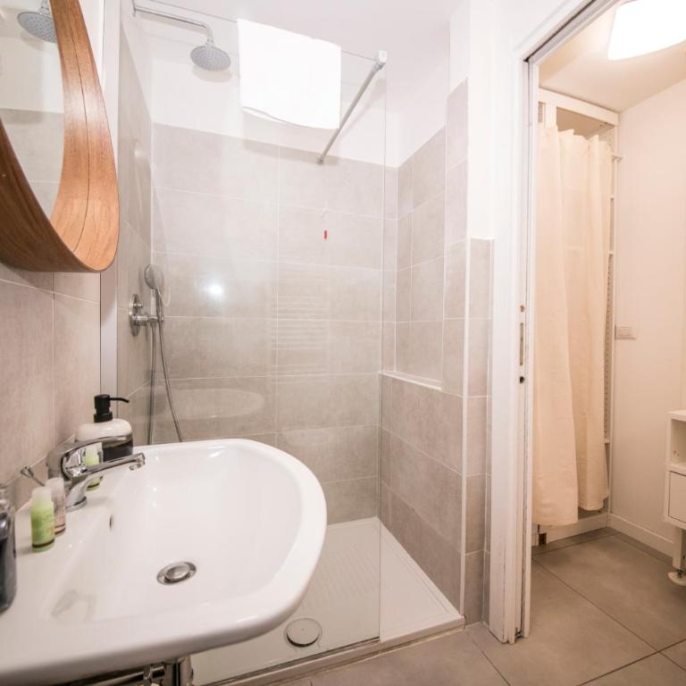 Ponti Cozy Apartment - Private Parking available, Near Navigli, Romolo Metro and Duomo - Appartamento Superior - 16