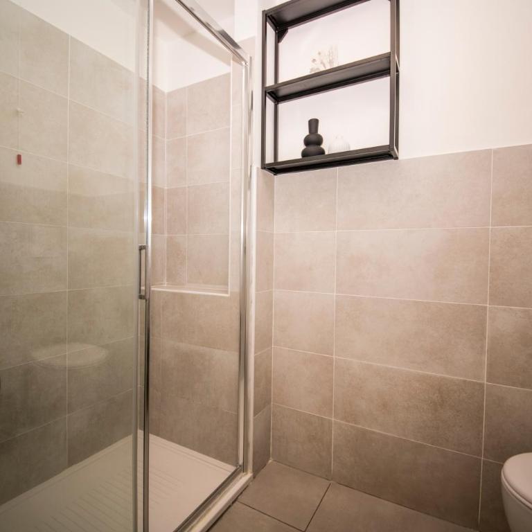 Ponti Cozy Apartment - Private Parking available, Near Navigli, Romolo Metro and Duomo - Appartamento Superior - 17