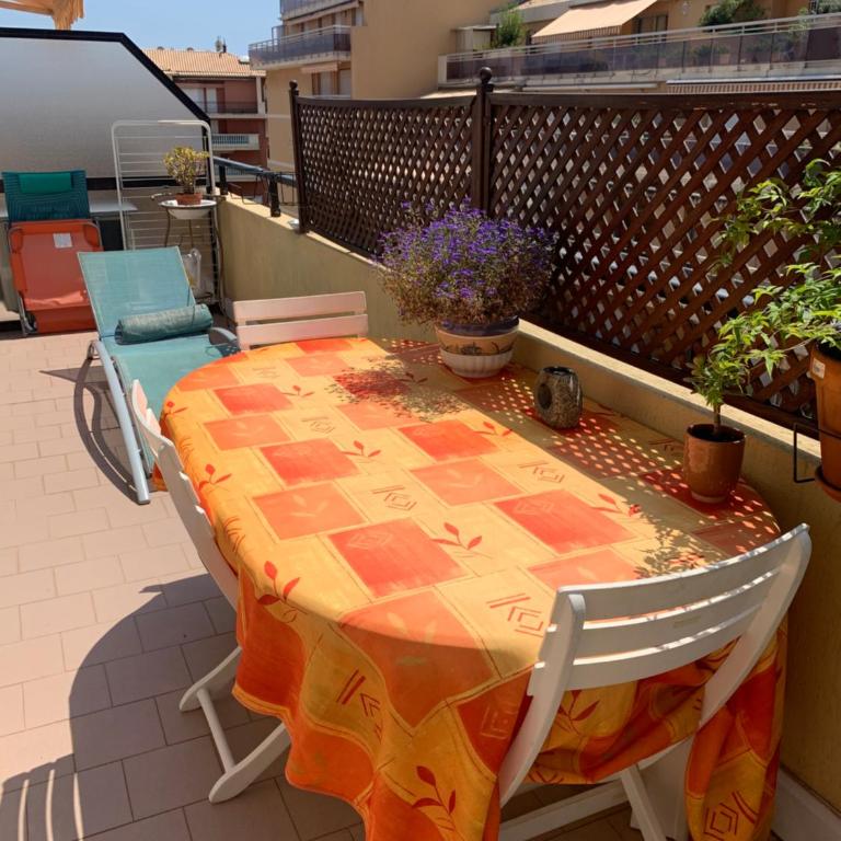 Relax Au Soleil - Studio avec grande terrasse - Proche de la plage 100 m et du centre ville - Studio avec Terrasse - 1