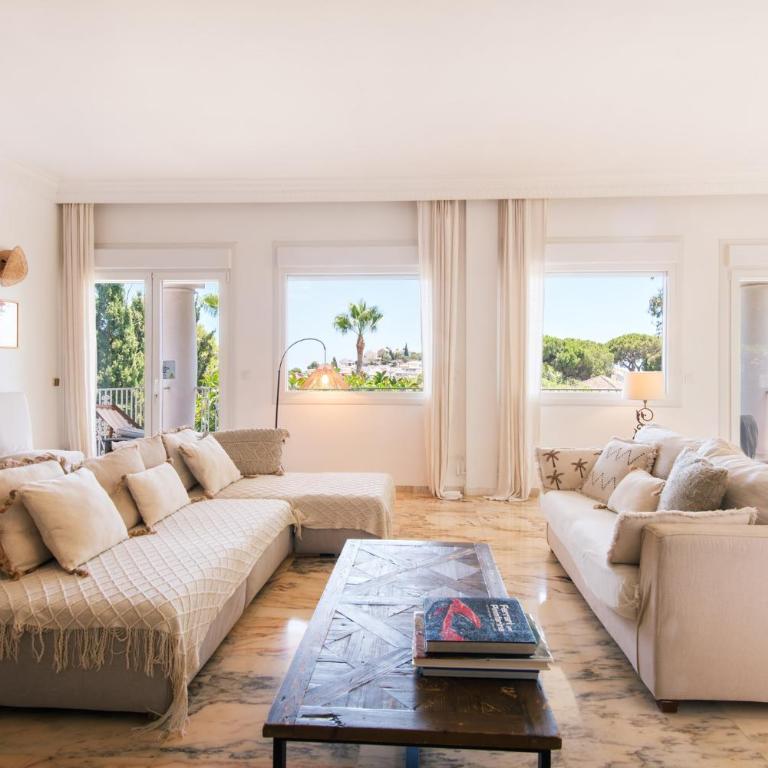 PREMIUM Family Villa in Málaga with Private Pool - Five-Bedroom House - 6