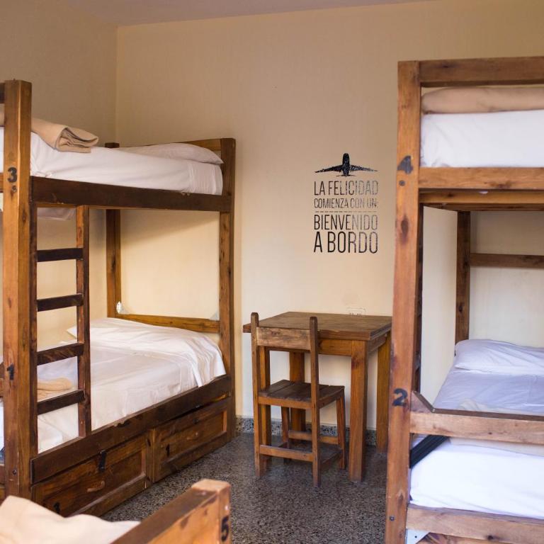 Sabatico Travelers Hostel & Guesthouse - Single Bed in 5-Bed Mixed Dormitory Room - 4