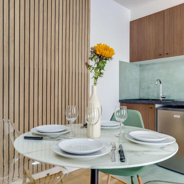 Stylish 1BR Retreat Near Gare du Nord - Appartement - 22