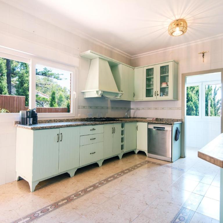 PREMIUM Family Villa in Málaga with Private Pool - Five-Bedroom House - 28
