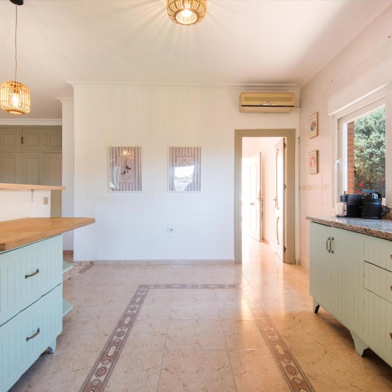 PREMIUM Family Villa in Málaga with Private Pool - Five-Bedroom House - 30