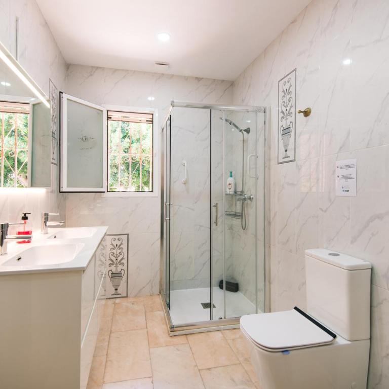 PREMIUM Family Villa in Málaga with Private Pool - Five-Bedroom House - 31