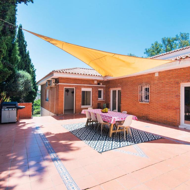 PREMIUM Family Villa in Málaga with Private Pool - Five-Bedroom House - 39