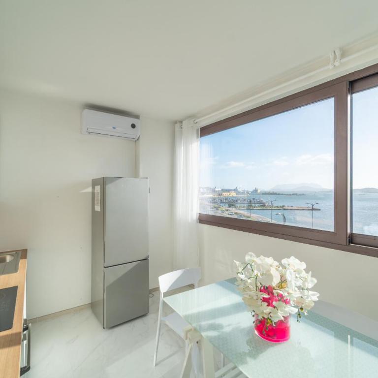 Sea View Escape Waterfront Apartment Olbia - Appartamento con Vista Mare - 4