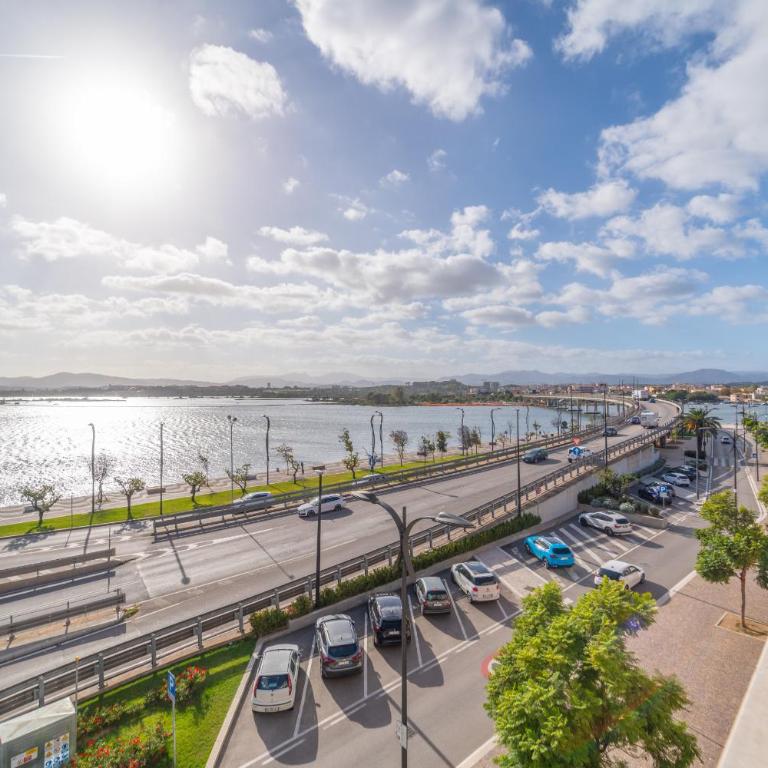 Sea View Escape Waterfront Apartment Olbia - Appartamento con Vista Mare - 13