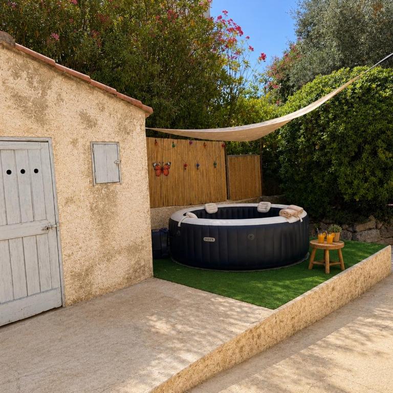 Oasis Secrète à Cannes - Prestigieuse Villa Historique Jardin Ombragé Centre et Plages à Pied - Apartment mit 1 Schlafzimmer - 2
