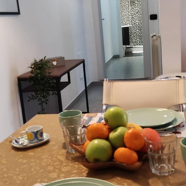 Sweet Napoli - Appartamento con 2 Camere da Letto - 19