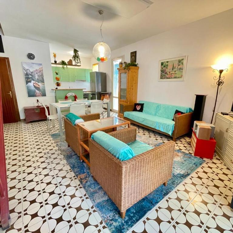 Terraced house with garden and pool - Villa - 3