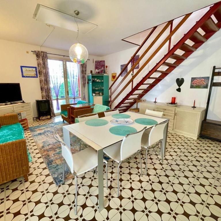 Terraced house with garden and pool - Villa - 4