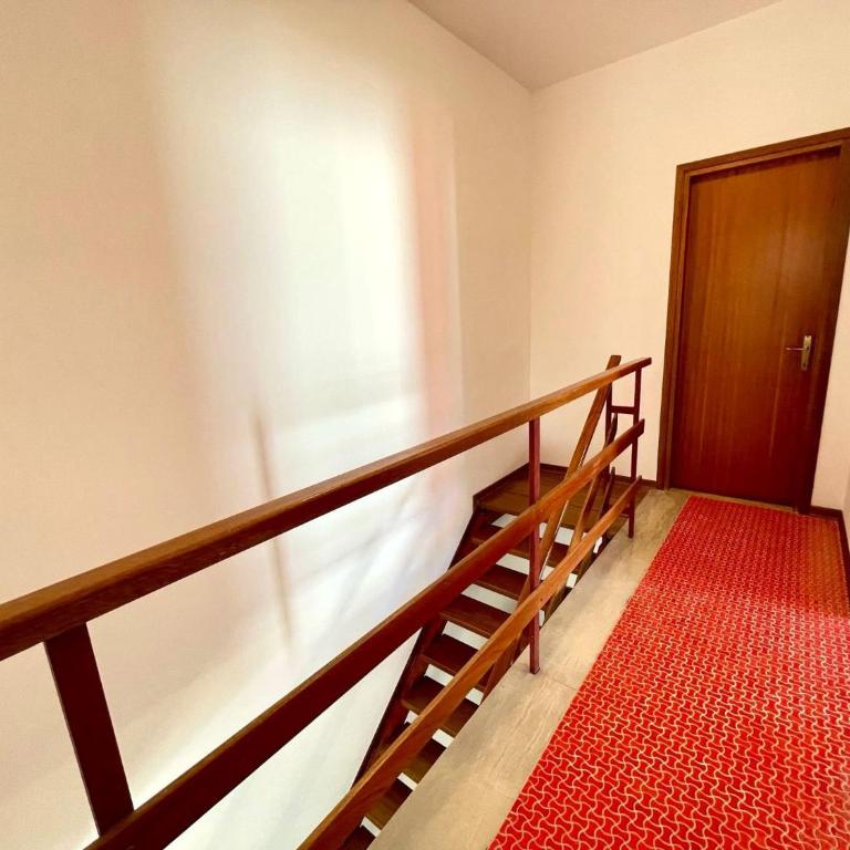 Terraced house with garden and pool - Villa - 13