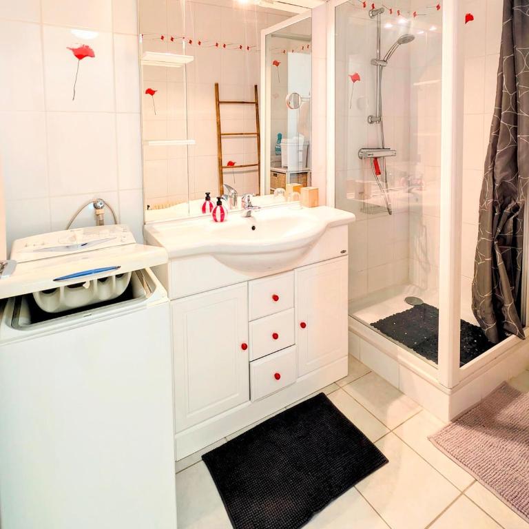 Tout Inclus - Plage Pereire - Les Abatilles - One-Bedroom Apartment - 44