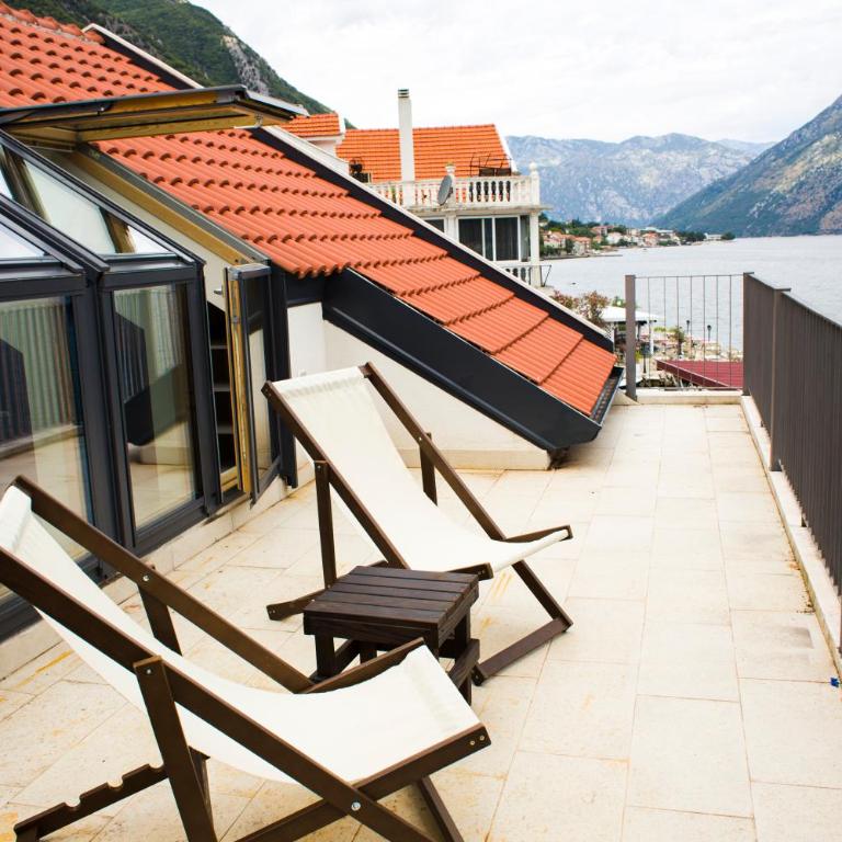 Galathea House - One-Bedroom Apartment with Sea View and Terrace - 2