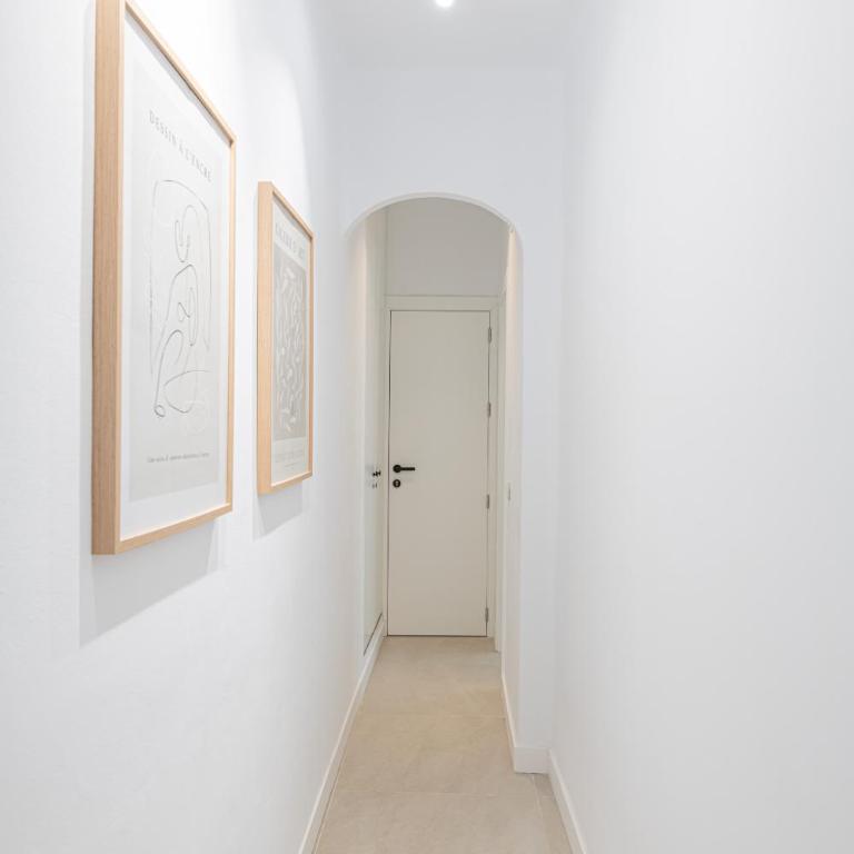 Central Atico 2BR - Two-Bedroom Apartment - 1