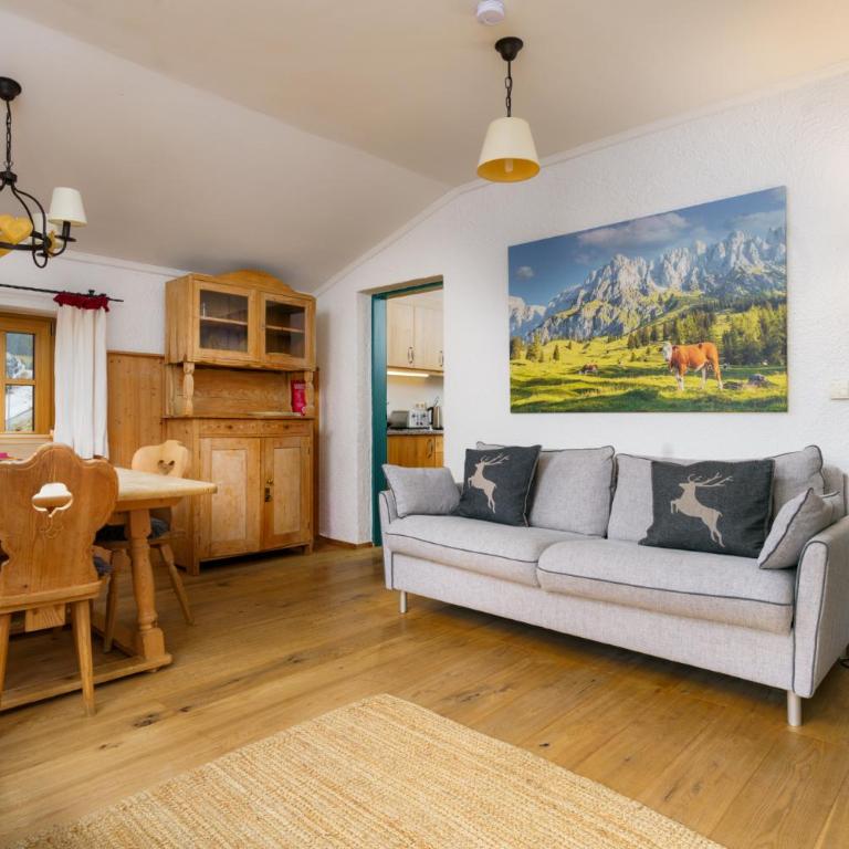 Hochkönig Hideaway - Ski-in & Ski-out Chalet by Maria Alm and Zell am See - Chalet 1 - 3