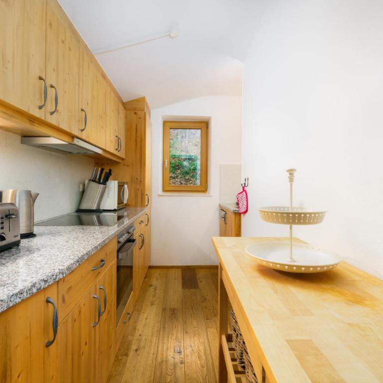 Hochkönig Hideaway - Ski-in & Ski-out Chalet by Maria Alm and Zell am See - Chalet 1 - 8