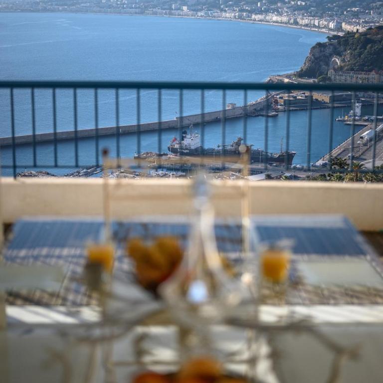 Sun, Sea and Elegance - Appartement 2 Chambres - 17