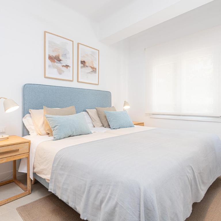 Central Atico 2BR - Two-Bedroom Apartment - 16