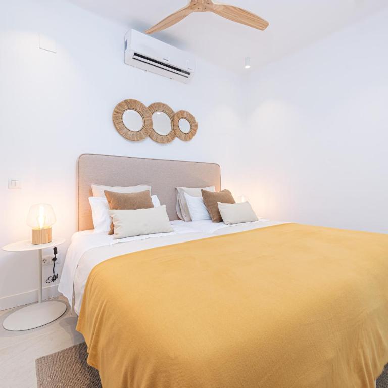 Central Atico 2BR - Two-Bedroom Apartment - 22