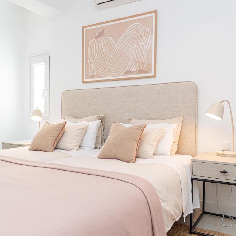 Central Atico 2BR - Two-Bedroom Apartment - 30