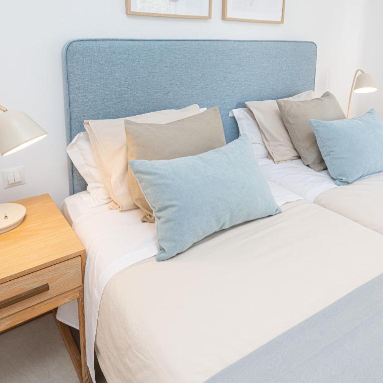 Central Atico 2BR - Two-Bedroom Apartment - 34